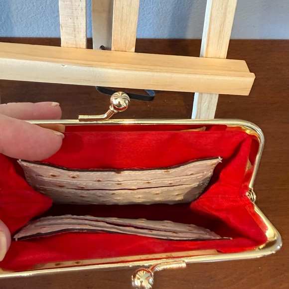 Dooney & Bourke Cream Crossbody Bag with Coin Purse - Picture 9 of 10